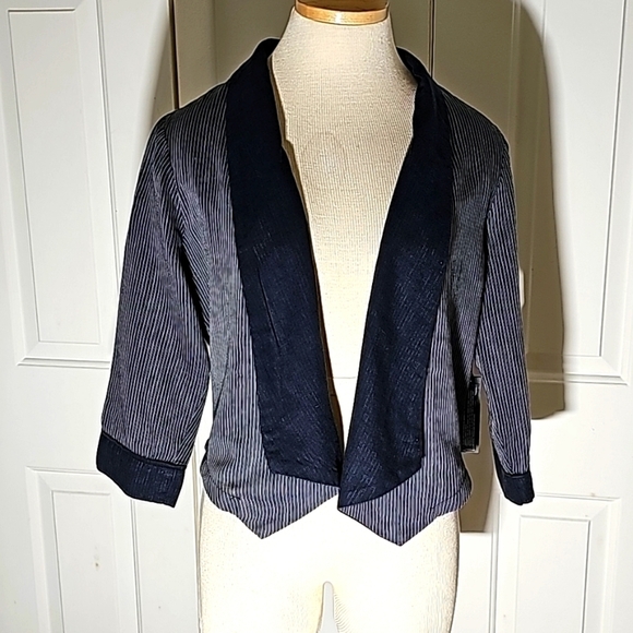 JOE'S, croped pin striped light weight jacket.‎ Open front. NWT, medium. - Picture 1 of 10